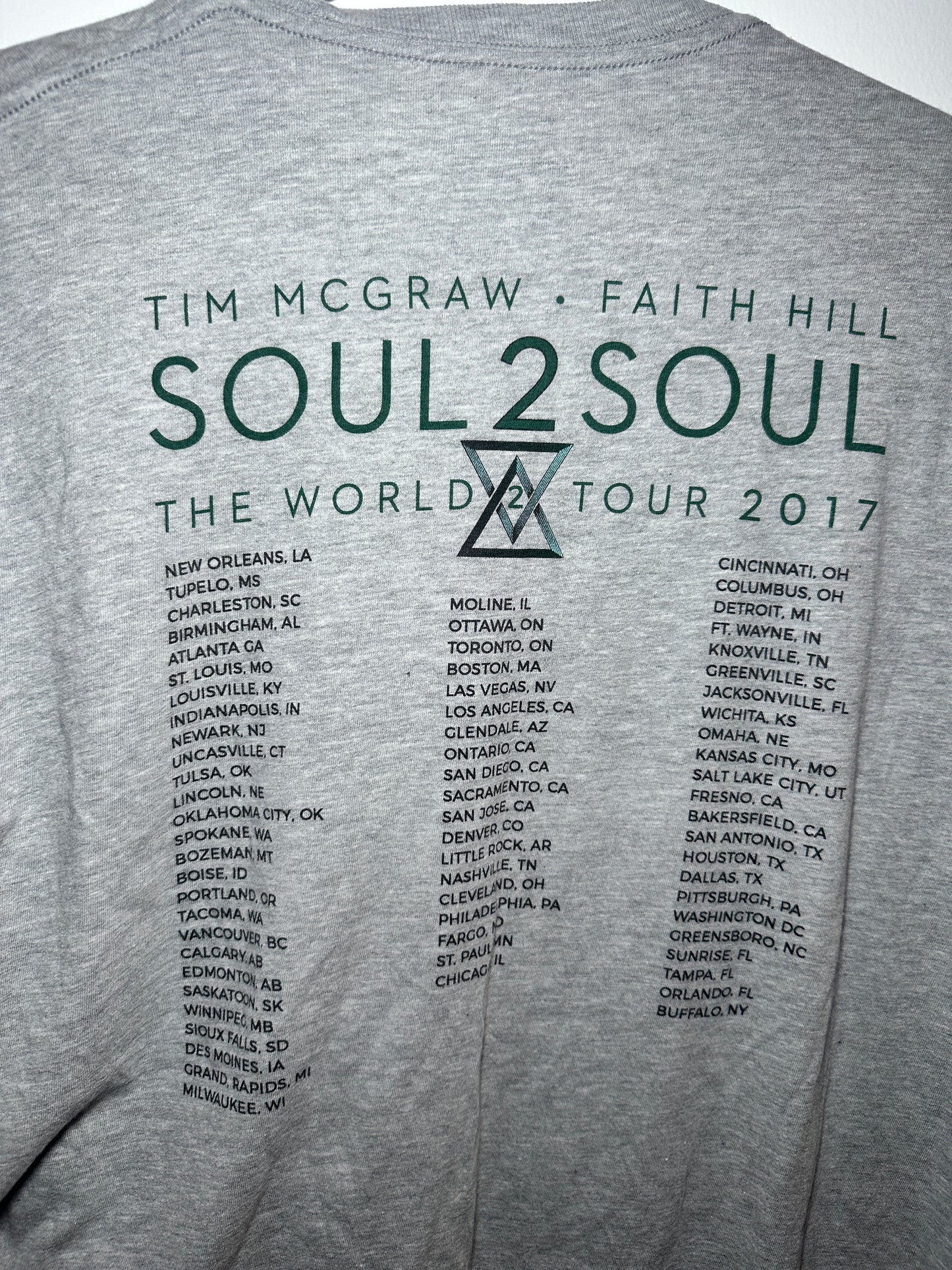Tim McGraw & Faith Hill “Soul2Soul” 2017 Tour Graphic Tee – XL | Gray Country Music T-Shirt