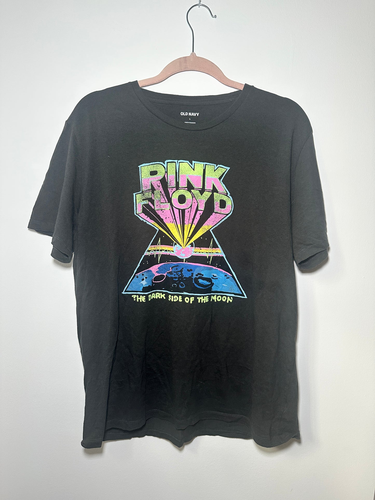 Large Pink Floyd Dark Side of the Moon Tee – Old Navy | Classic Rock Band Shirt