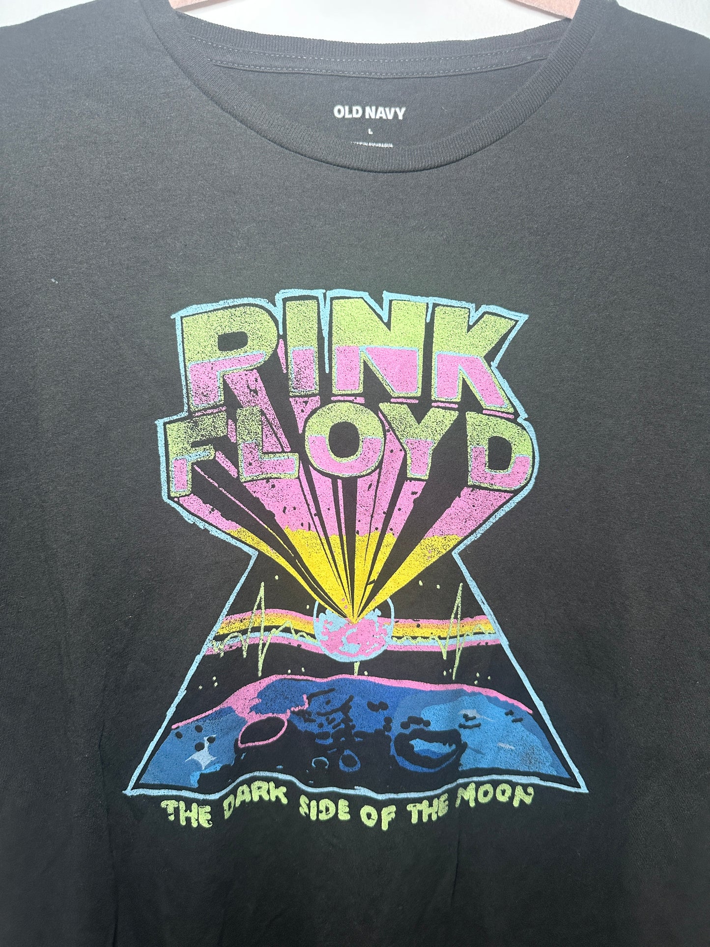 Large Pink Floyd Dark Side of the Moon Tee – Old Navy | Classic Rock Band Shirt