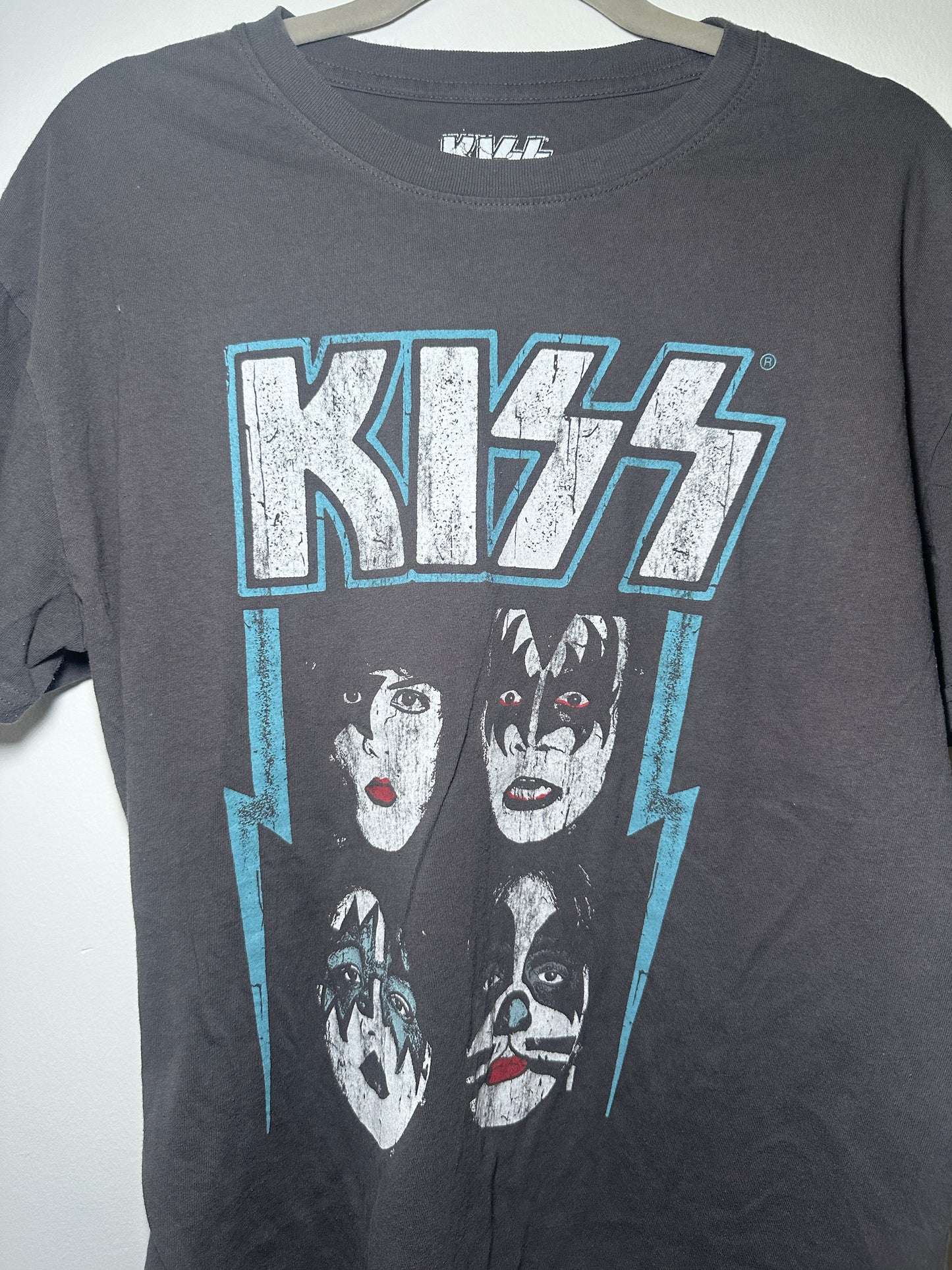 KISS XL Graphic Tee – Gray Short-Sleeve Tee