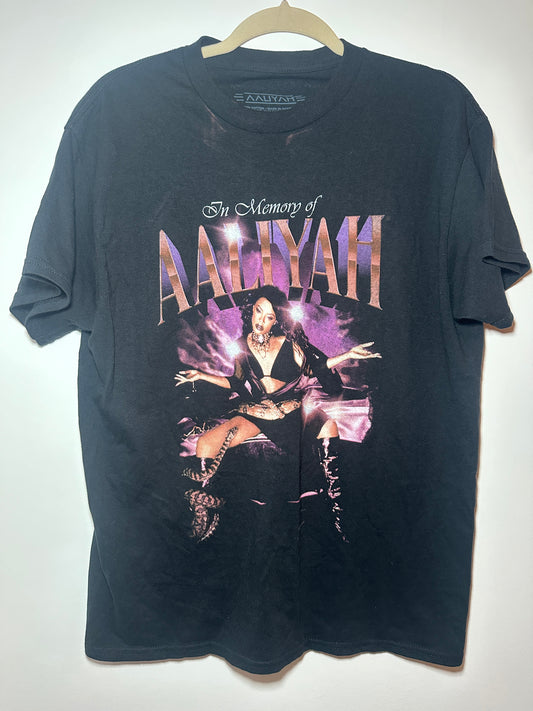 Aaliyah Tribute Graphic Tee – 90s/2000s | Medium Black R&B Legend Shirt