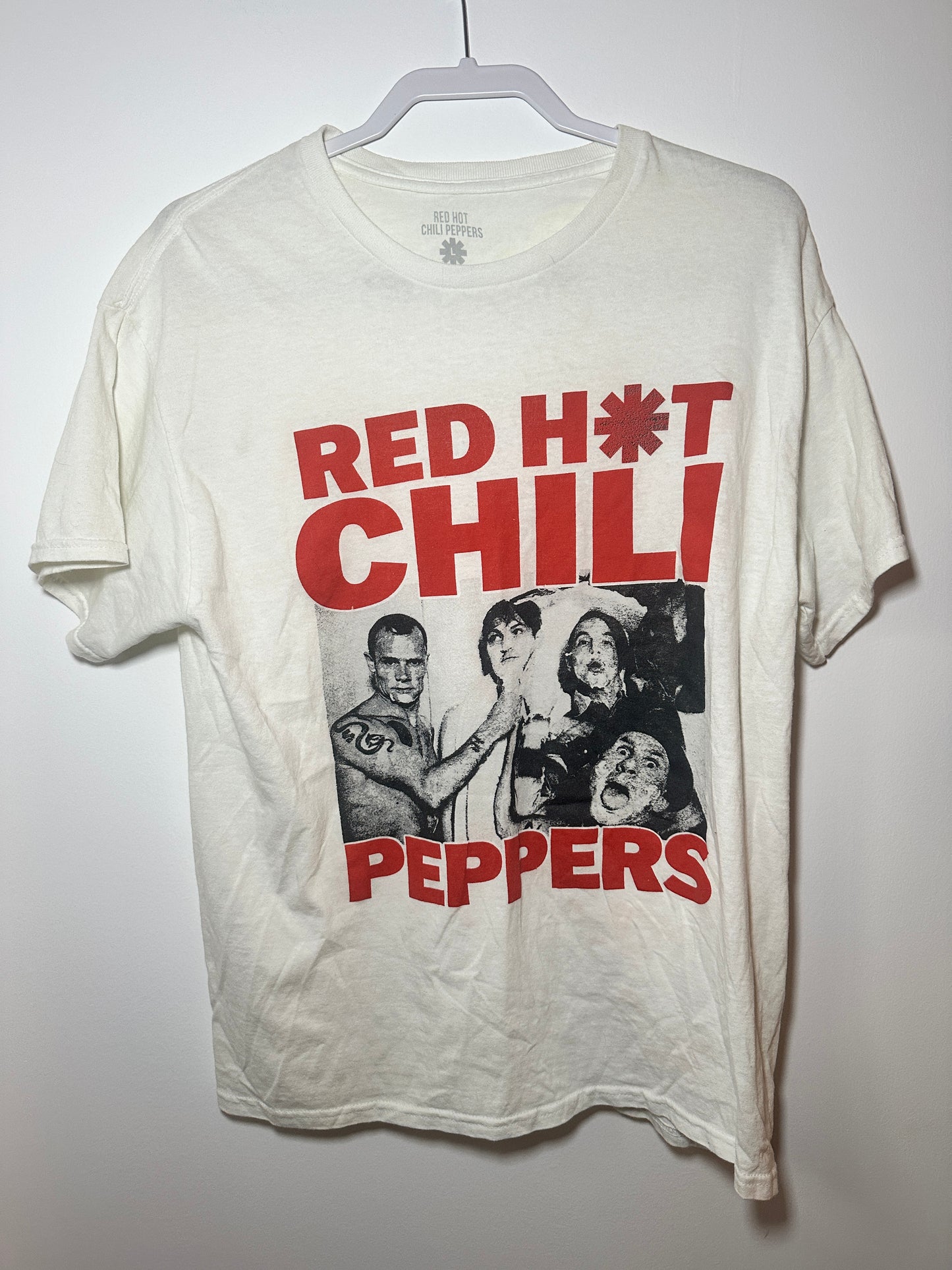 Red Hot Chili Peppers Group Portrait Graphic Tee – White (Size L)