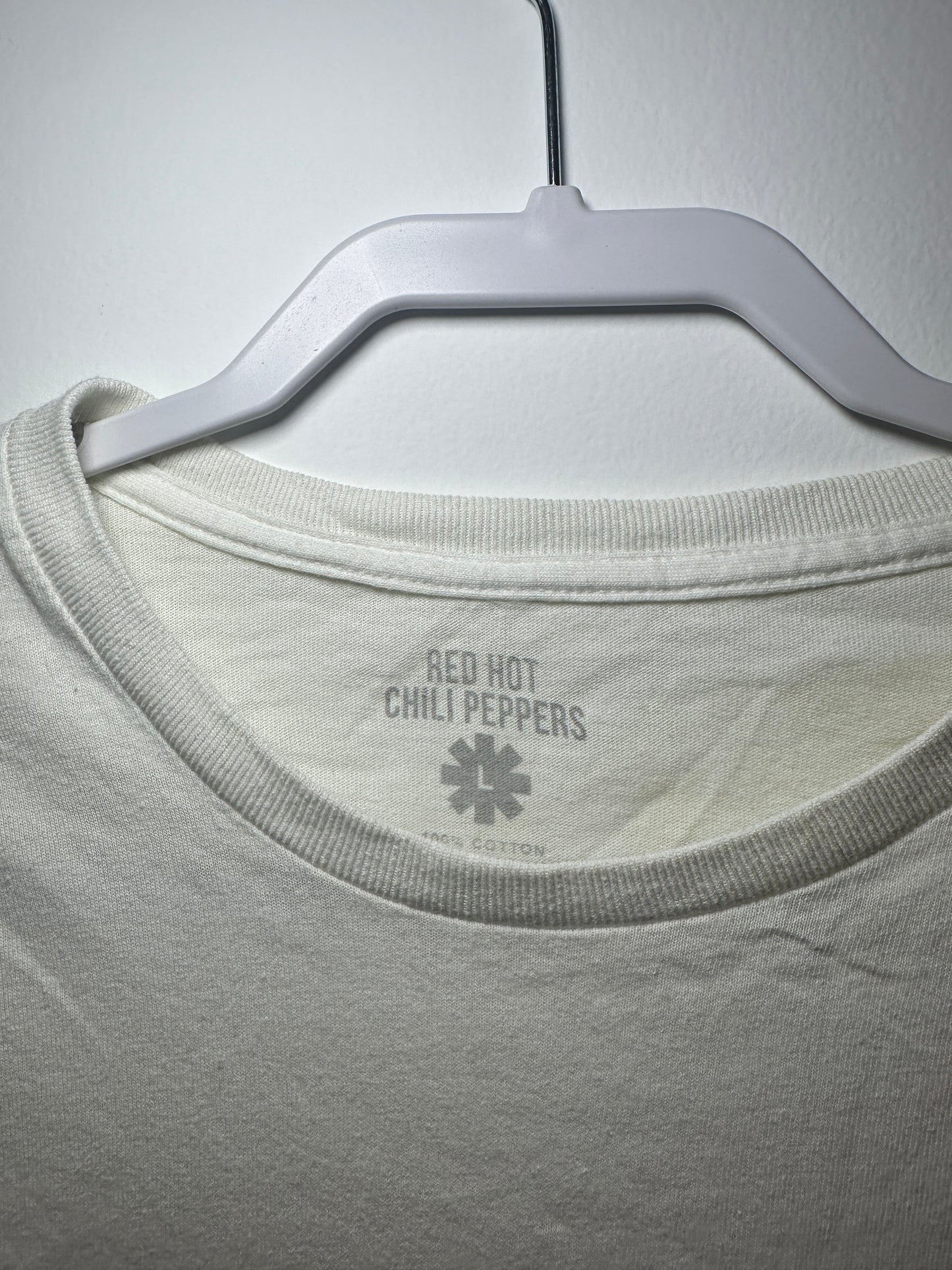 Red Hot Chili Peppers Group Portrait Graphic Tee – White (Size L)