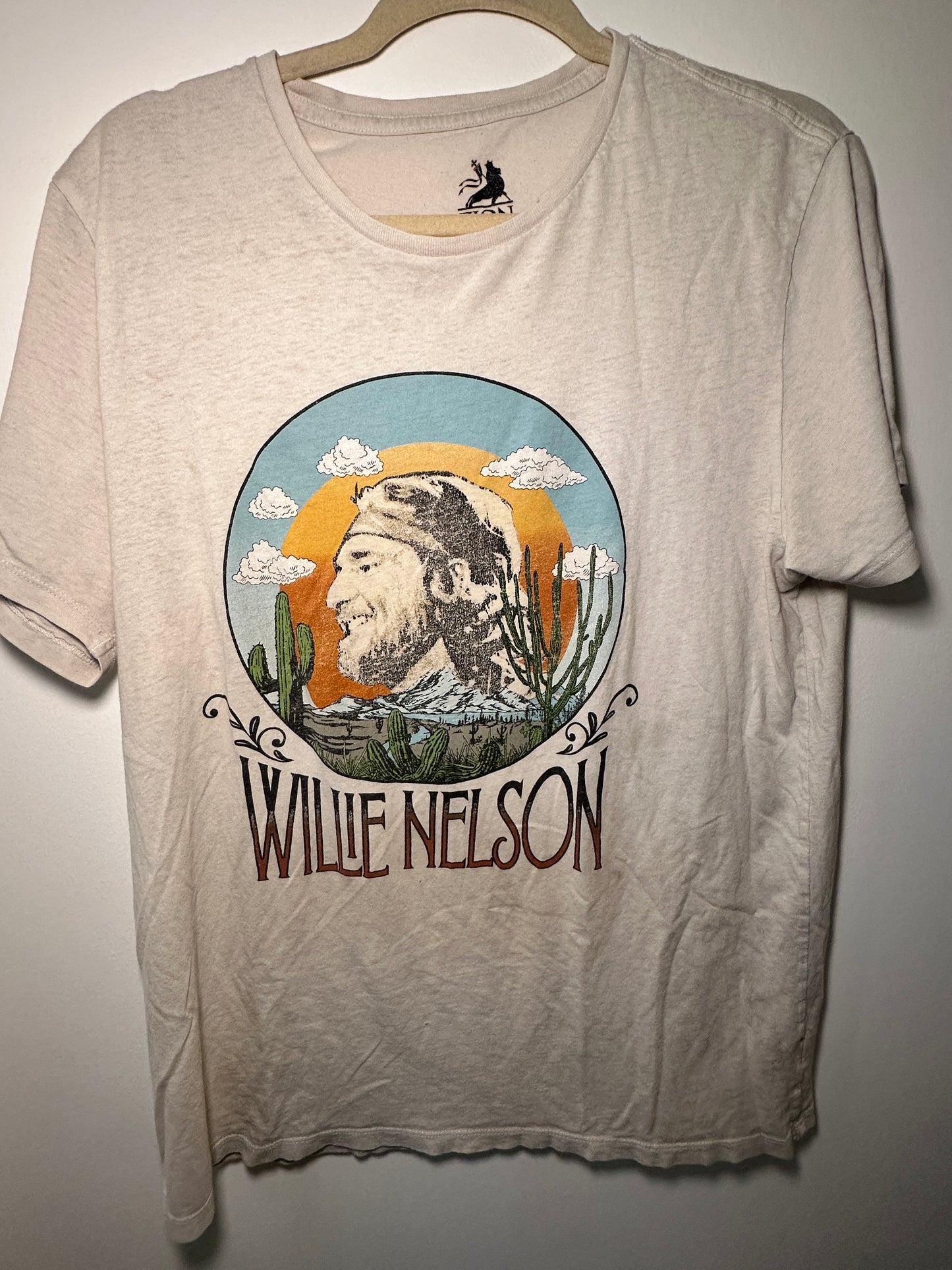 Willie Nelson Sunset Gradient T-Shirt — Size Large | Zion Rootswear