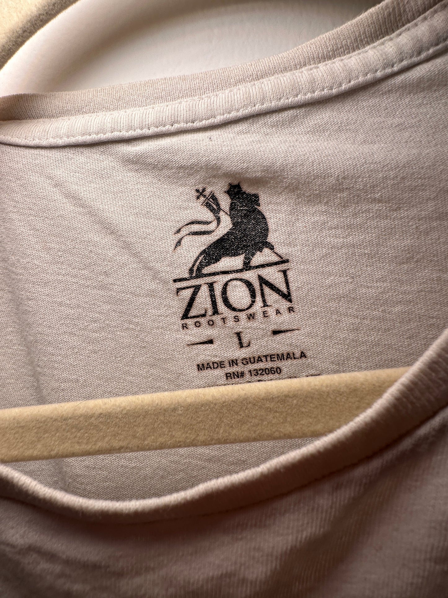 Willie Nelson Sunset Gradient T-Shirt — Size Large | Zion Rootswear