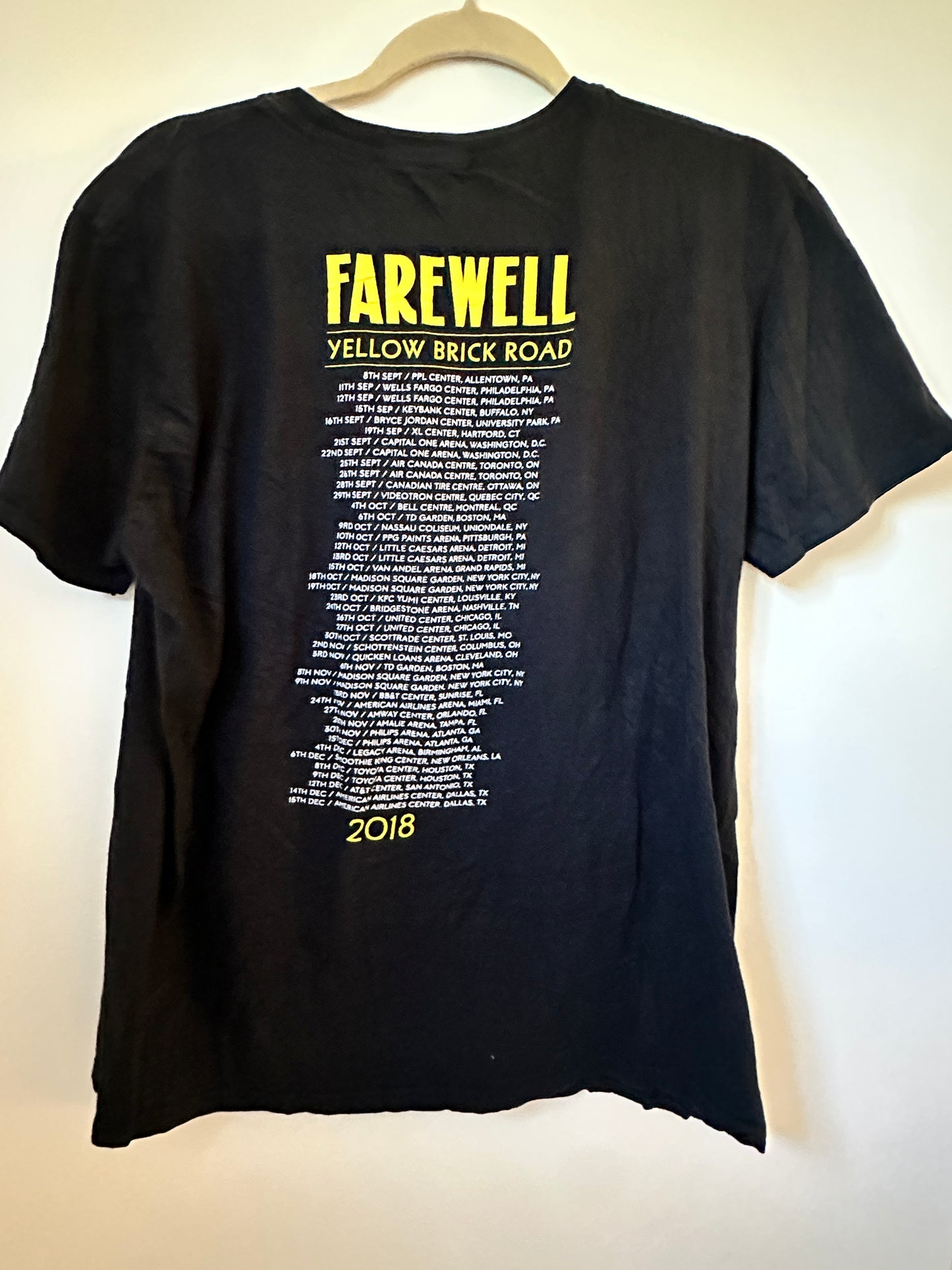 Elton John “Farewell Yellow Brick Road” Tour Tee – Large Black Classic Rock Shirt